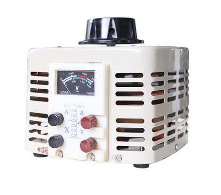kopen 3KVA het aansteken van van de Regelgeversvariac van het 3 Fase de Automatische Voltage Roterende Knop 0-250VAC online vervaardiging